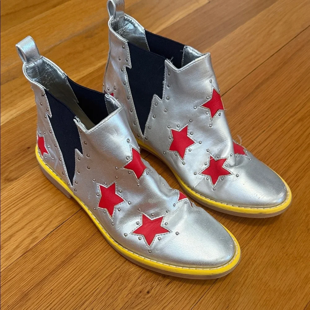 Stella McCartney Silver Boots with Red Stars - Picture 1 of 4